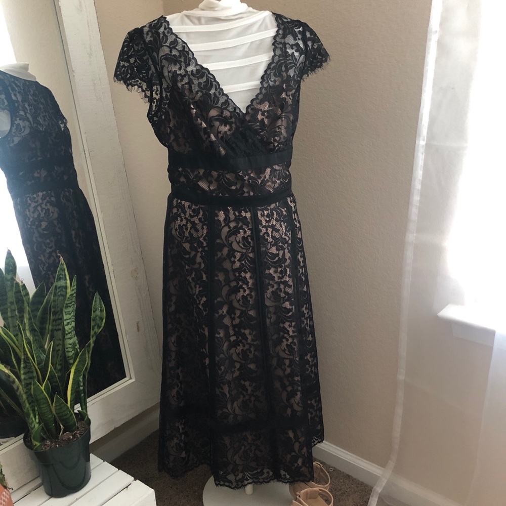 Ann Taylor LOFT Black Lace Midi Dress